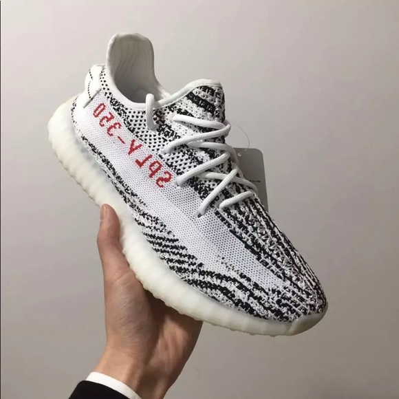 Yeezy 350 v2 - Picture 2 of 6